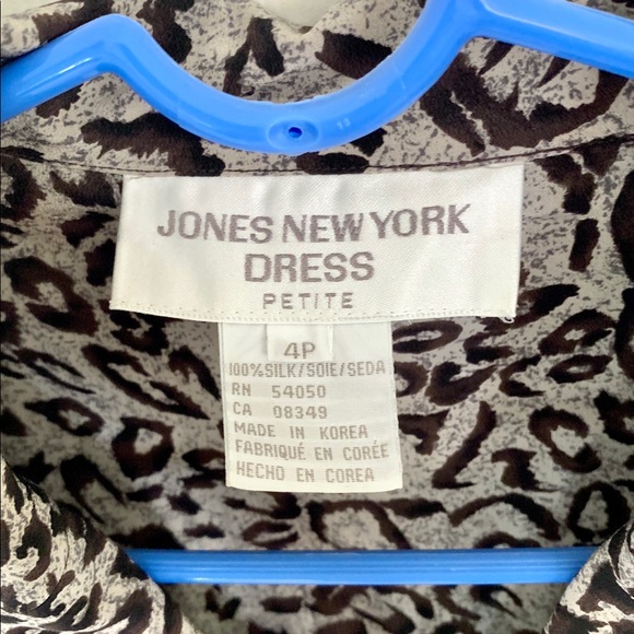 NWT Jones New York Silk Wrap Dress - 4P - Picture 3 of 8